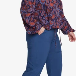 EVIVA - Blouse Met V-hals En Bloemenprint - Roest, Blauw -Dameskleding Verkoop 390x840 2