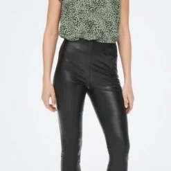 ONLY ONLVIC S/S AOP TOP NOOS PTM 11 ONLY ONLVIC S/S AOP TOP NOOS PTM -Dameskleding Verkoop 410x840 7