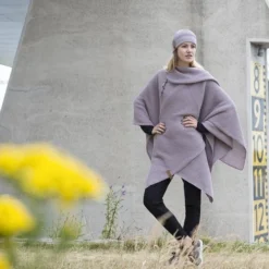 Onbekend Knit Factory Jazz Gebreid Omslagvest - Dames Poncho - Mauve - One Size - Inclusief Sierspeld -Dameskleding Verkoop 550x488 5