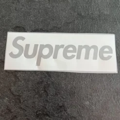 Merkloos SUPREME Box Logo Heat Transfer Reflective Voor Kleding | DIY Custom Je Eigen Trui | Strijkapplicatie Reflecterend Sticker Zilver Voor T-shirt, Hoodie, Romper Baby, Top | Zelf Aanbrengen Met Strijkijzer | Pimp Je Eigen Kleding -Dameskleding Verkoop 550x550 62