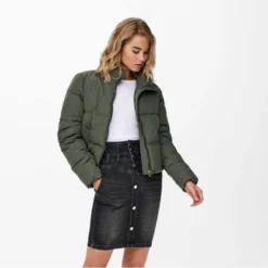 ONLY ONLDOLLY SHORT PUFFER JACKET OTW NOOS Dames Jas - Maat M 26 ONLY ONLDOLLY SHORT PUFFER JACKET OTW NOOS Dames Jas - Maat M -Dameskleding Verkoop 550x552 1