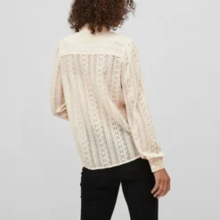 Vila Blouse Vichikka L/s Lace Shirt/3s 14081445 Birch Dames Maat - S -Dameskleding Verkoop 550x700 4