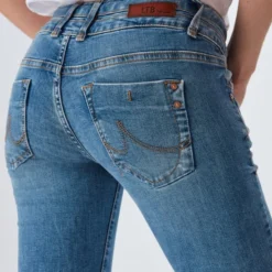 LTB Jeans LTB Julita X Jeans Volwassenen Lichtblauw -Dameskleding Verkoop 550x733 104