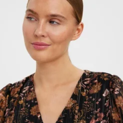 VERO MODA VMMINA L/S V-NECK TOP WVN BTQ Dames Top - Maat XL -Dameskleding Verkoop 550x733 250