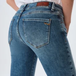 LTB Jeans LTB Nicole Jeans Volwassenen Lichtblauw -Dameskleding Verkoop 550x733 37