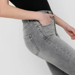 Only Jeans Onlblush Mid Sk Ank Raw Jns Rea0918 15188520 Grey Demin Dames Maat - W26 X L34 -Dameskleding Verkoop 550x733 552