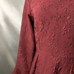 Merkloos Bordeaux Rood Midi Jurk Met Bloemen | Geschikt Voor Dagelijks Of Een Gelegenheid |