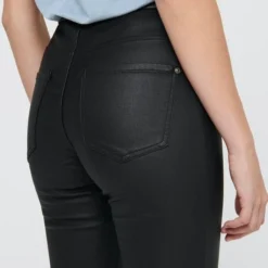 JDY JDYNEWTHUNDER COATED HIGH SKN PNT NOOS Dames Broeken - Maat M -Dameskleding Verkoop 550x749 3