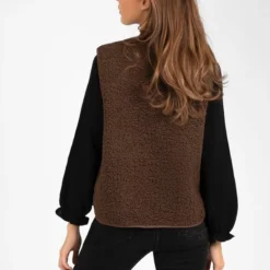 Marcez - Zipper Teddy Gilet Brown - Bruin Teddy Gilet -Dameskleding Verkoop 550x775 5