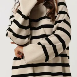 Object Ester Ls Knit Top Truien & Vesten - Beige 13 Object Ester Ls Knit Top Truien & Vesten - Beige -Dameskleding Verkoop 550x785 17