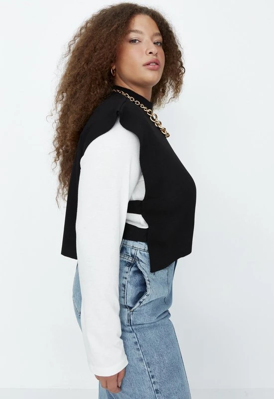 Trendyol Vrouwen Mouwloos Poncho Grote Maten Trui 2 Trendyol Vrouwen Mouwloos Poncho Grote Maten Trui - Afbeelding 2