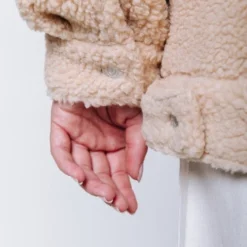 Colourful Rebel Vany Teddy Jas Beige Dames - Polyester - S -Dameskleding Verkoop 550x824 60