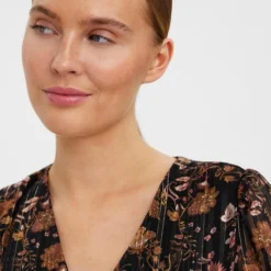 VERO MODA VMMINA L/S V-NECK TOP WVN BTQ Dames Top - Maat XL -Dameskleding Verkoop 550x825 174