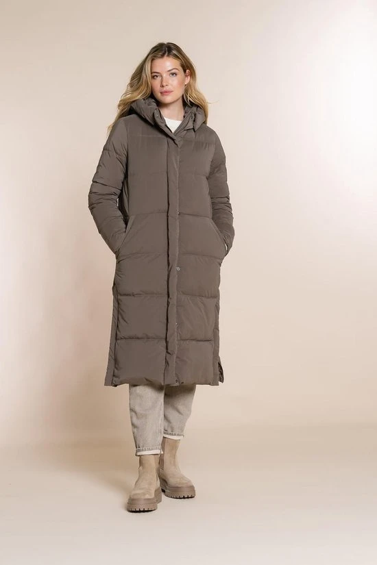 Geisha Jas Lange Puffer Winterjas Met Capuchon 28525 21 Taupe Dames Maat - XL 1 Geisha Jas Lange Puffer Winterjas Met Capuchon 28525 21 Taupe Dames Maat - XL