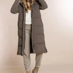 Geisha Jas Lange Puffer Winterjas Met Capuchon 28525 21 Taupe Dames Maat - XL 13 Geisha Jas Lange Puffer Winterjas Met Capuchon 28525 21 Taupe Dames Maat - XL -Dameskleding Verkoop 550x825 203