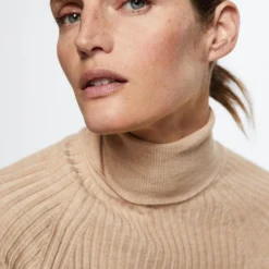 Mango Jurk Geribde Jurk Met Omgeslagen Col 37067746 07 Dames Maat - XS -Dameskleding Verkoop 550x825 31