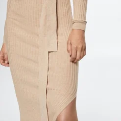 Mango Jurk Geribde Jurk Met Omgeslagen Col 37067746 07 Dames Maat - XS -Dameskleding Verkoop 550x825 32