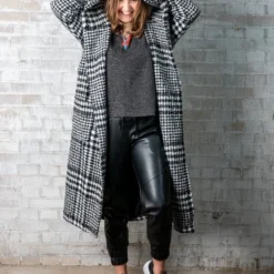 La Pèra Geruite Lange Jas Casual Dames Zwart/wit - Maat S/M -Dameskleding Verkoop 550x825 395