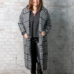 La Pèra Geruite Lange Jas Casual Dames Zwart/wit - Maat S/M -Dameskleding Verkoop 550x825 396